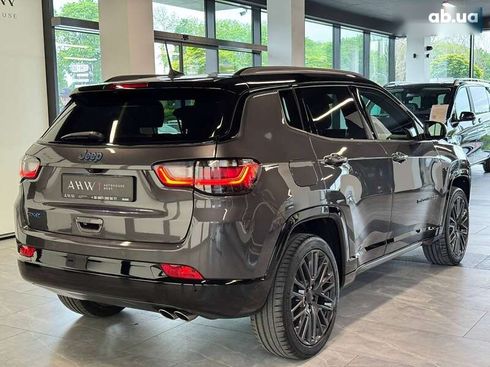 Jeep Compass 2021 - фото 30