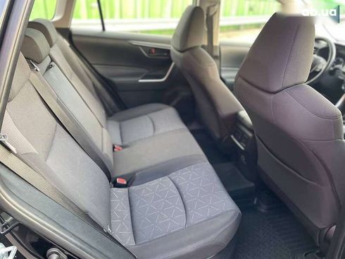Toyota RAV4 2020 - фото 23
