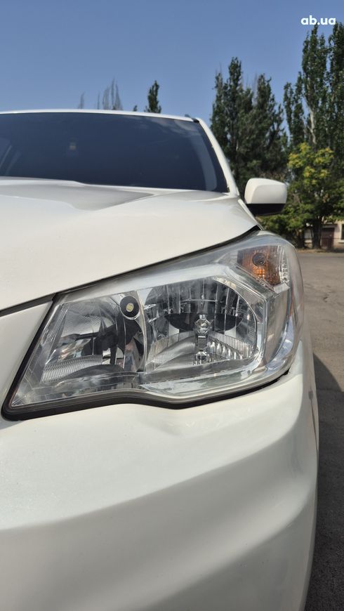 Subaru Forester 2014 белый - фото 20