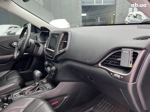 Jeep Cherokee 2019 черный - фото 84