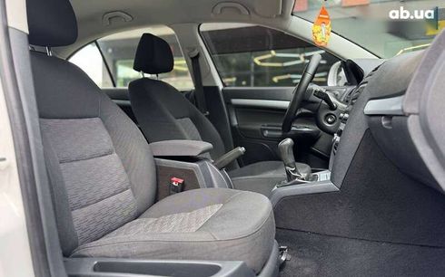 Skoda Octavia 2011 - фото 14