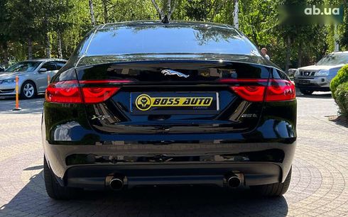 Jaguar XF 2017 - фото 6