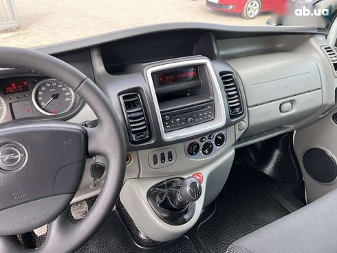 Opel Vivaro 2012 - фото 16