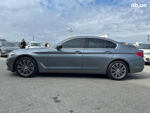BMW 5 серия 2019 серый - фото 4