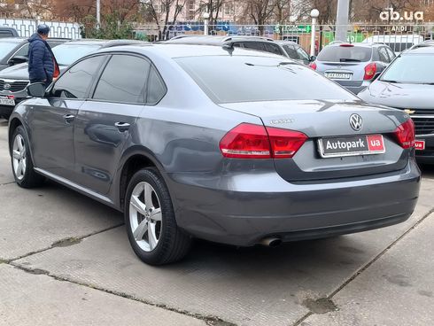 Volkswagen Passat 2014 серый - фото 12