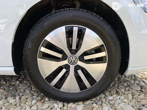 Volkswagen e-Golf 2019 - фото 18