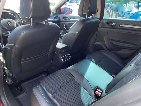 Renault Megane 2016 - фото 10