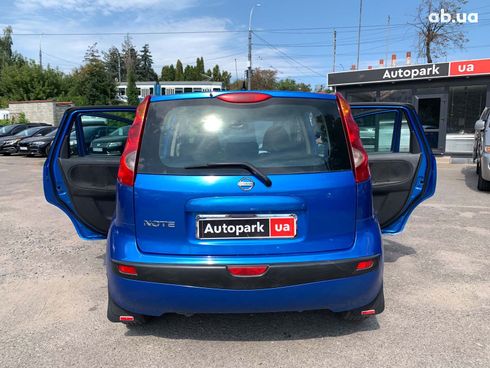 Nissan Note 2006 синий - фото 27