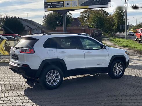 Jeep Cherokee 2019 - фото 28