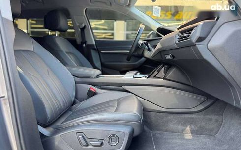 Audi E-Tron 2019 - фото 19