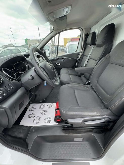 Renault Trafic 2020 - фото 15