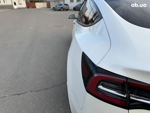 Tesla Model 3 2021 белый - фото 9