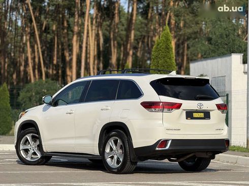 Toyota Highlander 2017 - фото 17