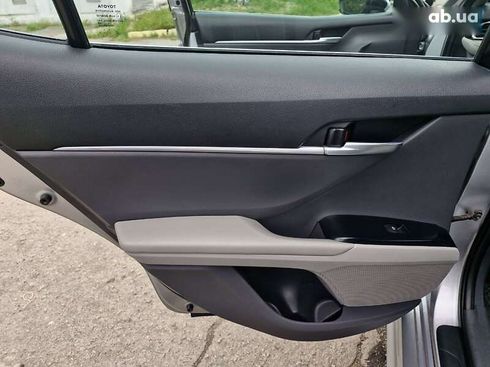 Toyota Camry 2018 - фото 13