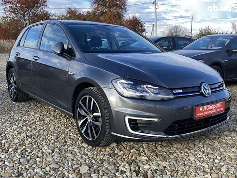 Volkswagen e-Golf 2019 - фото 21