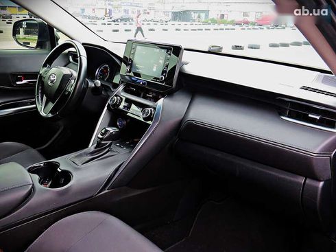 Toyota Venza 2021 - фото 18