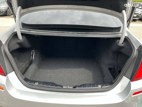 BMW 5 серия 2014 серый - фото 20