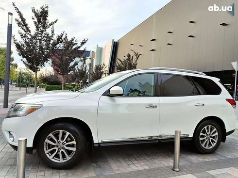 Nissan Pathfinder 2015 - фото 8