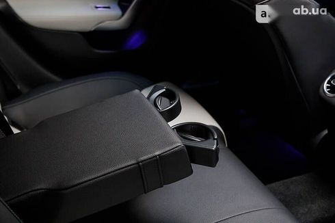 Mercedes-Benz CLA 250 2019 - фото 24
