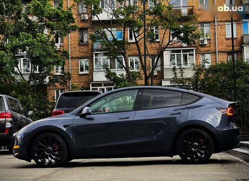 Tesla Model Y 2022 - фото 15
