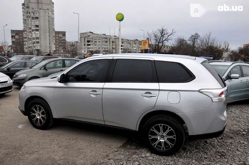 Mitsubishi Outlander 2014 - фото 12