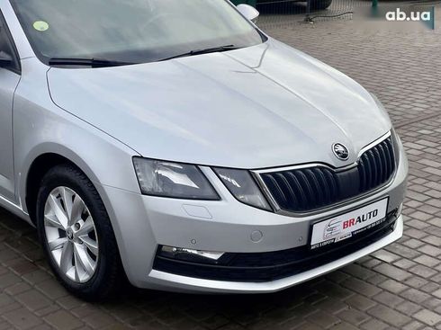 Skoda Octavia 2017 - фото 15