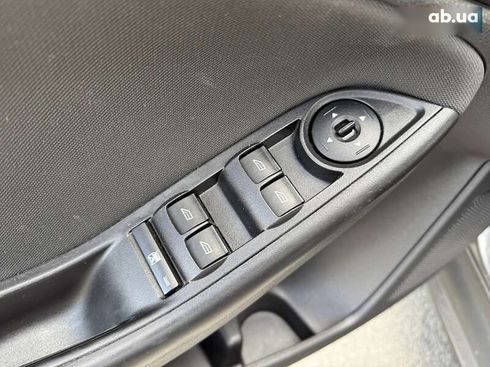 Ford Focus 2017 - фото 15
