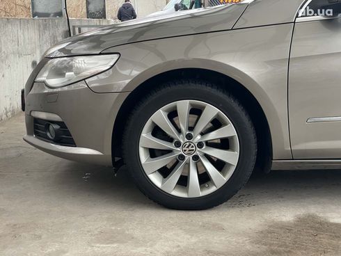 Volkswagen Passat CC 2011 бежевый - фото 10