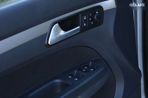 Volkswagen Touran 2009 - фото 16