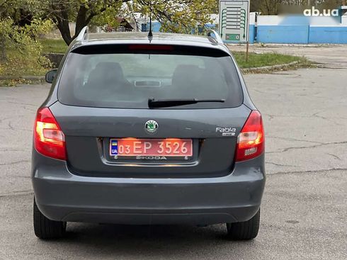 Skoda Fabia 2008 - фото 6