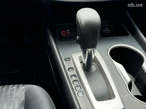 Nissan Altima 2018 белый - фото 35