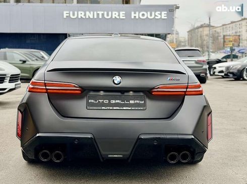BMW M5 2025 - фото 16