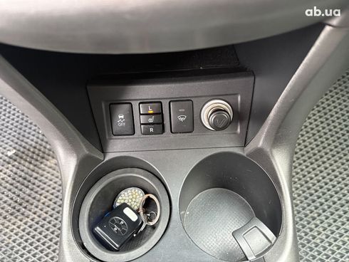 Toyota RAV4 2012 серый - фото 25