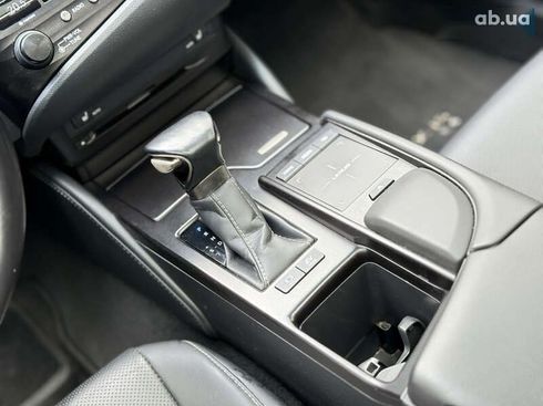 Lexus ES 2019 - фото 15