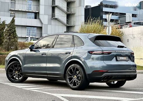 Porsche Cayenne 2018 - фото 14