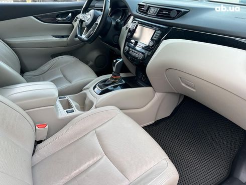 Nissan Rogue 2017 белый - фото 16