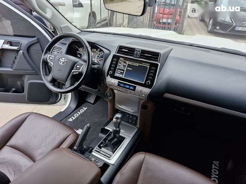 Toyota Land Cruiser Prado 2021 - фото 22