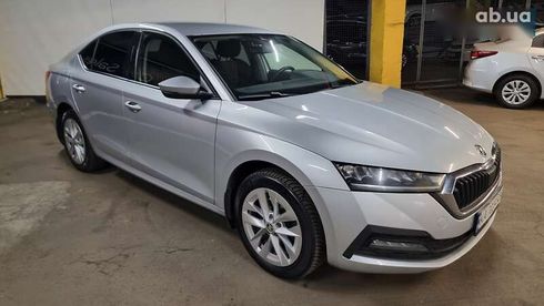 Skoda Octavia 2021 - фото 6