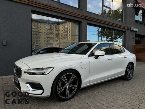 Volvo S60 2020 - фото 7