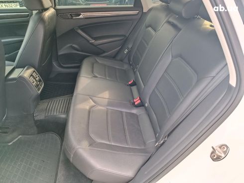 Volkswagen Passat 2015 белый - фото 14
