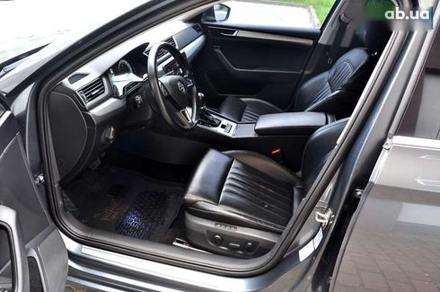 Skoda Superb 2019 - фото 15