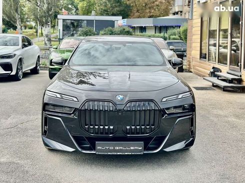 BMW 7 серия 2023 - фото 3