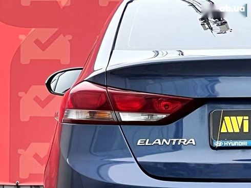 Hyundai Elantra 2018 - фото 17
