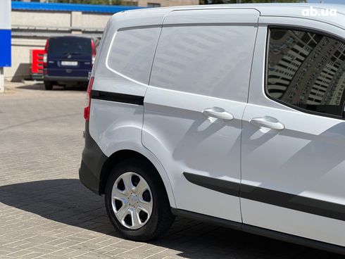 Ford Tourneo Courier 2015 белый - фото 10