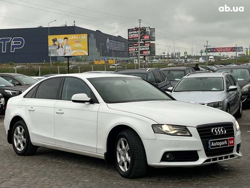 Audi A4 2010 белый - фото 3