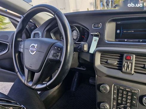 Volvo V40 2014 - фото 19