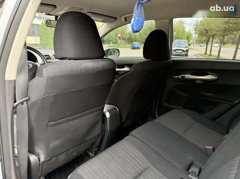 Toyota Auris 2008 - фото 16