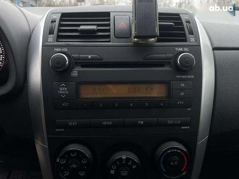 Toyota Corolla 2010 - фото 25