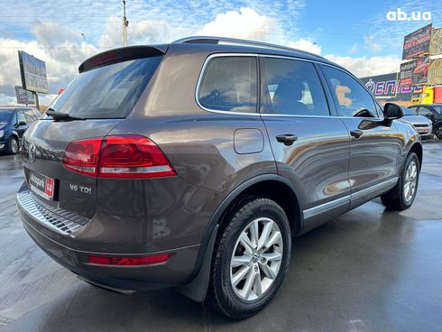 Volkswagen Touareg 2012 коричневый - фото 7