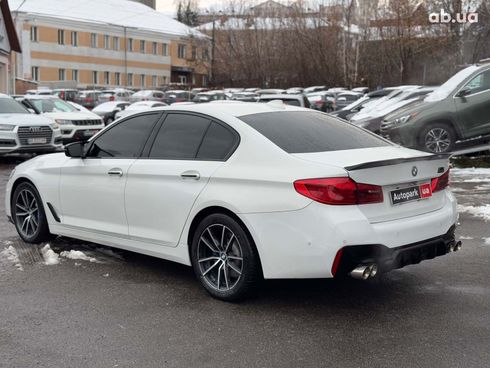 BMW 5 серия 2018 белый - фото 11